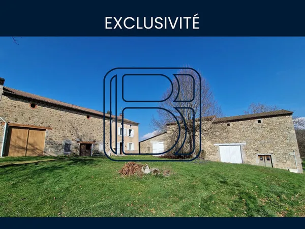 ANCIEN CORPS DE FERME HABITABLE AVEC DEPENDANCES