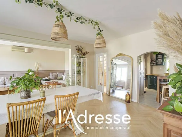 Maison 5 pièces 151 m²