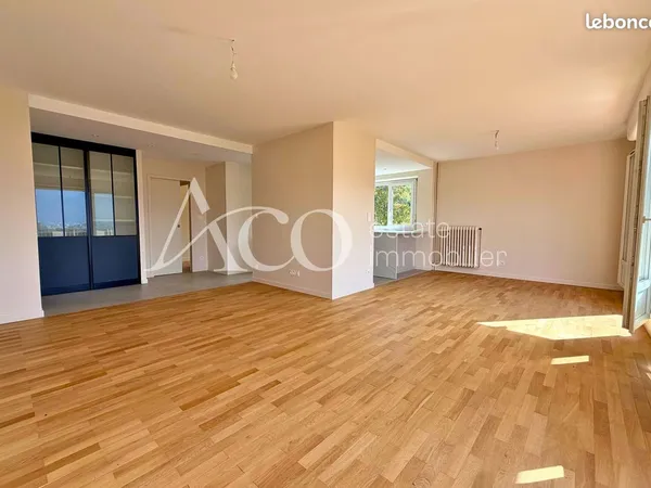 Gières - t3 de 109 m² modulable en t4 - entièrement rénové - balcon