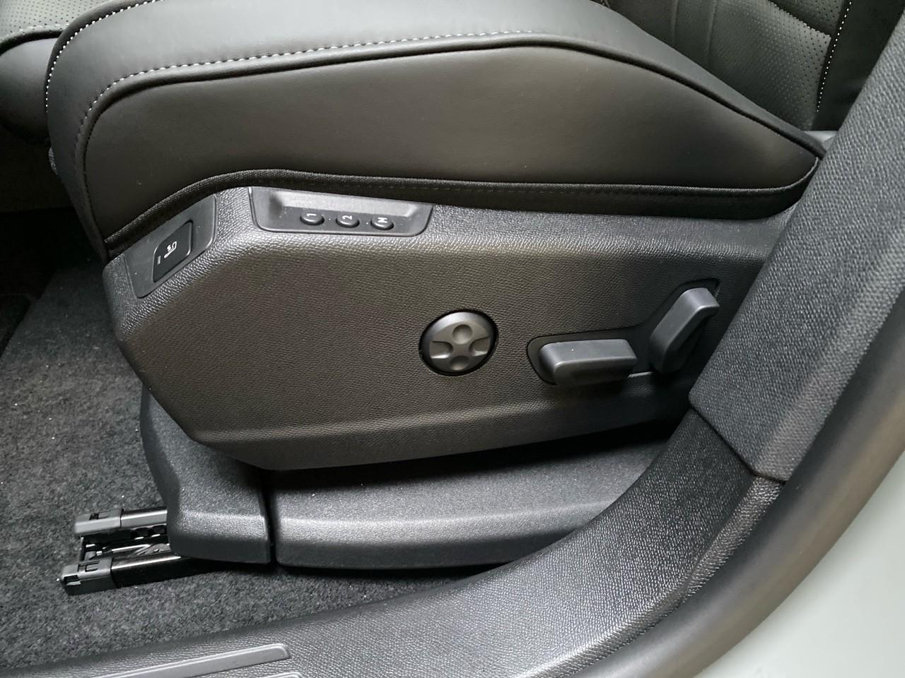 Ds Ds 7 crossback 1.6 plug-in hybrid 4x4 300ch etoile — photo 12