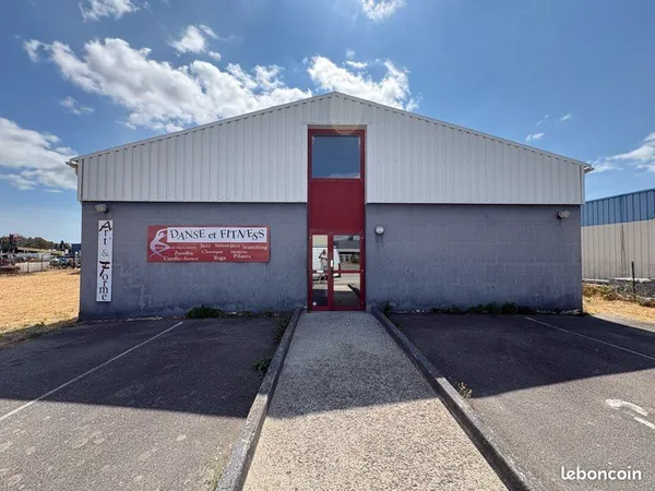Local professionnel de 240 m2