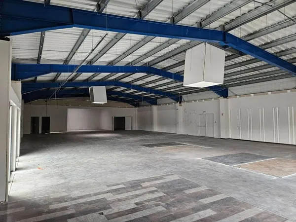Local commercial 529 m²
