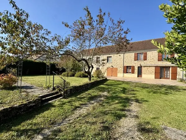 Maison 124m2 Terrain 2100 m2 à Doue 77510