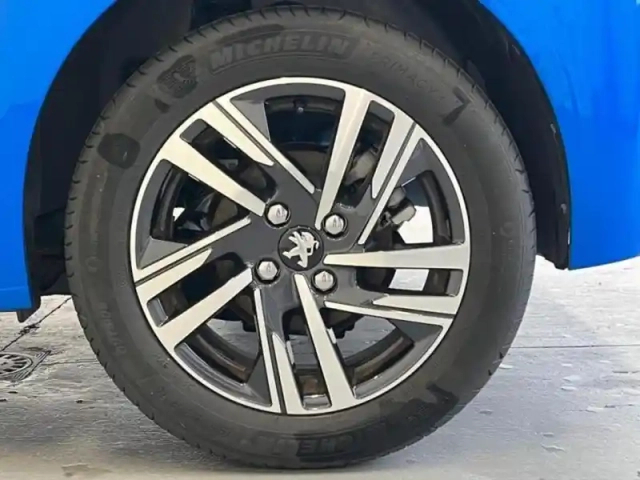 Peugeot 208 1.2 puretech 100ch s&amp;s allure eat8 — photo 7