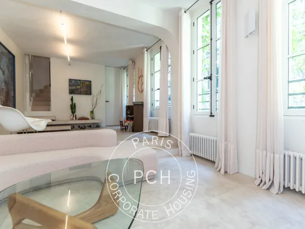 Paris 3e, 3 pièces meublé refait à neuf