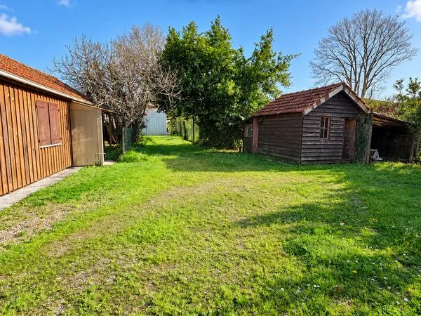Terrain à bâtir - 900m² - Seconde ligne