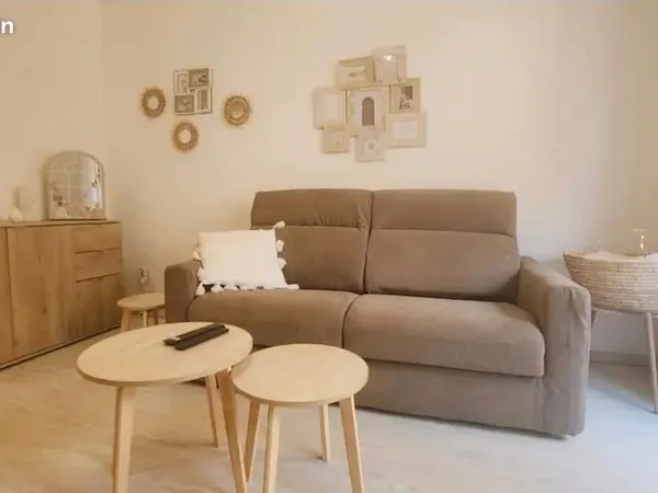 Charmant studio entièrement rénové - Prêt à vivre