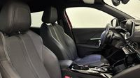 Peugeot 2008 1.2 PureTech 130ch S&S GT Line EAT8 7cv — photo 15