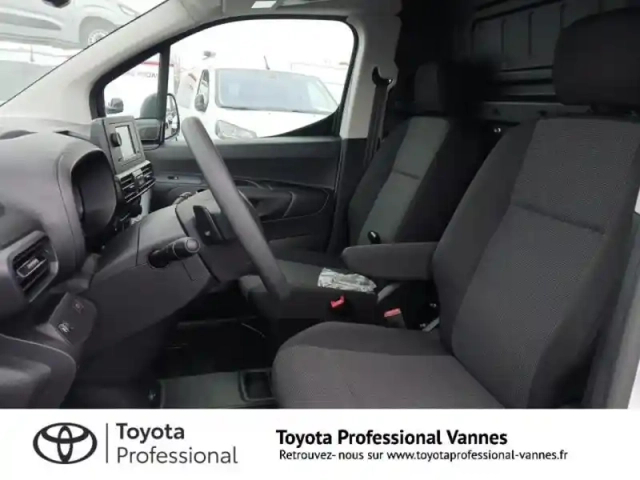 Toyota Proace city medium 130 d-4d start bva mc24 — photo 7