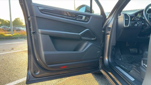 Porsche Cayenne 3.0 V6 e-Hybrid AWD 462 - N/A – 2020 – 177000 km – Hybride essence – Boîte Automatique — photo 53