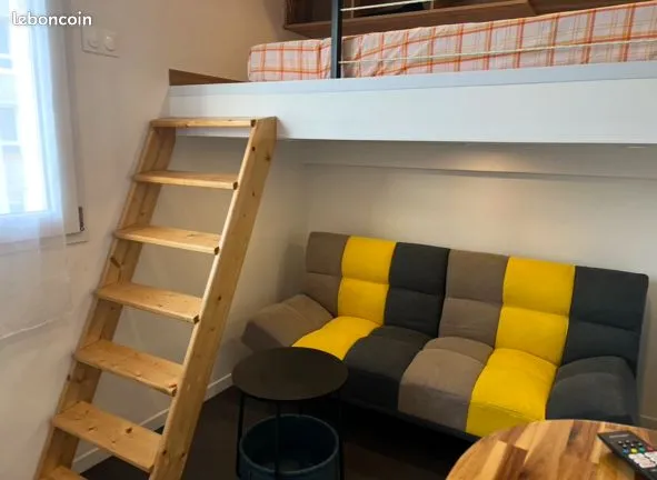 Loue appartement type studio meublé, plage,2ème étage,14 m2,