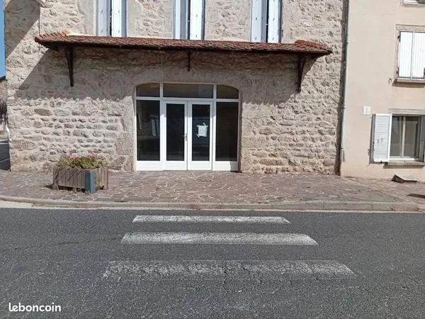 Commerce Location Chomelix 3p 50m² 200€