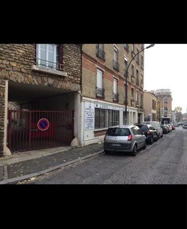 Box / parking