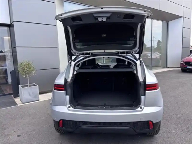 Jaguar E-Pace 2.0 d - 150 ch awd bva — photo 10