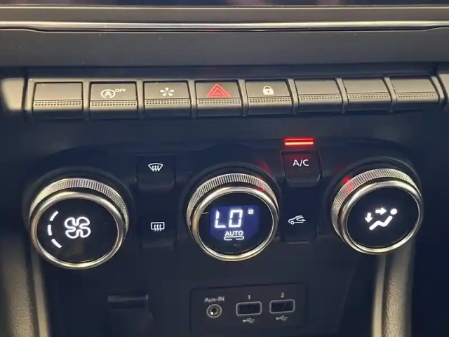 Renault Captur tce 155 edc fap — photo 45