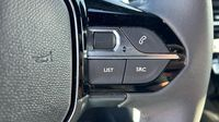 Peugeot 2008 1.2 Hybrid 145ch Style e-DCS6 — photo 38
