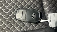 Toyota Yaris 130h Collection 5p MY25 — photo 16