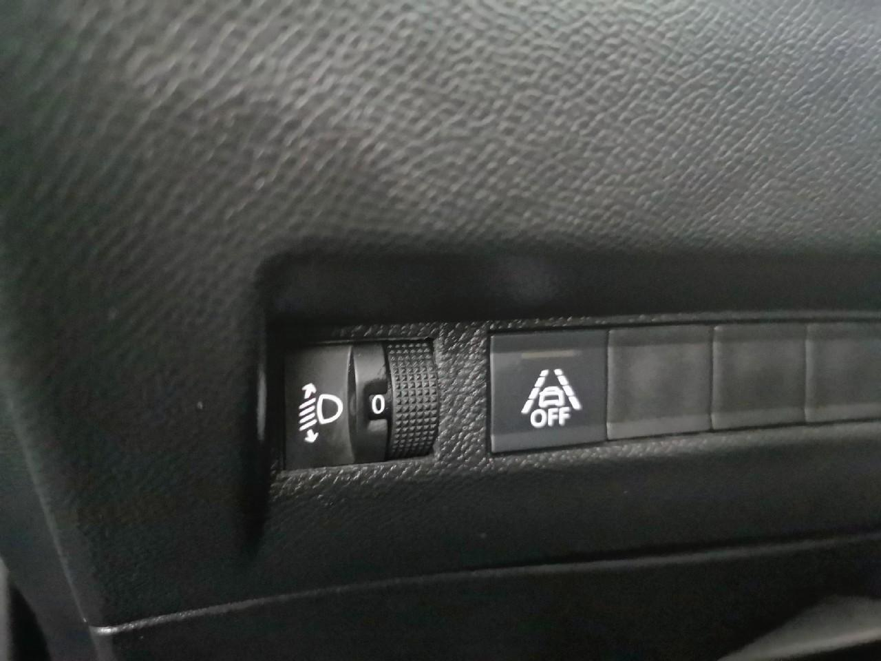 Peugeot 2008 puretech 100 s&s bvm6 style — photo 18