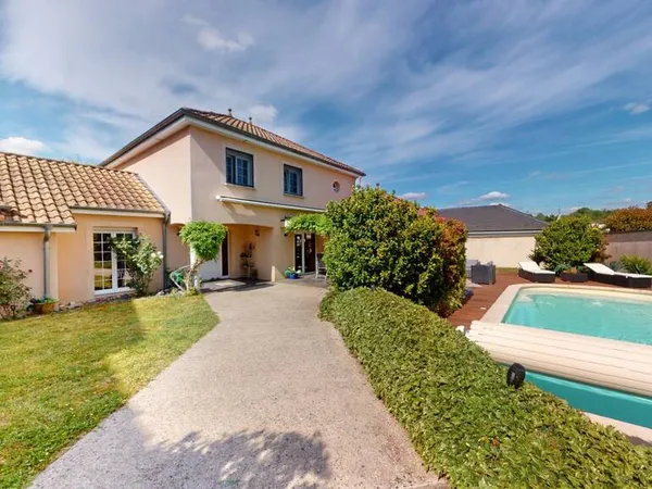 Maison 6 pièces 185 m²