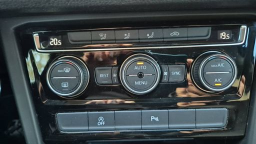 Volkswagen Touran 1.0 TSI 115 - Connect – 2019 – 91222 km – Essence – Boîte Manuelle — photo 21