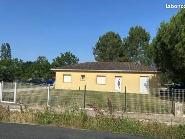 À louer maison de plus de 100m2 avec grand terrain proximité Bordeaux