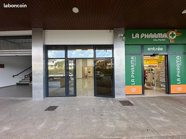 Local commercial 49 m² CAYENNE