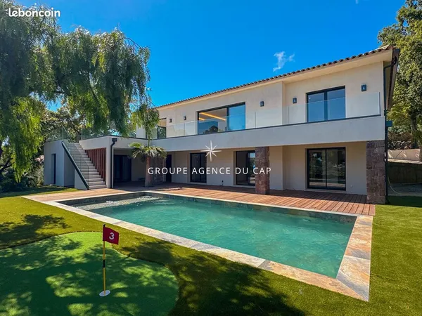 Villa 7 pièces 238 m²