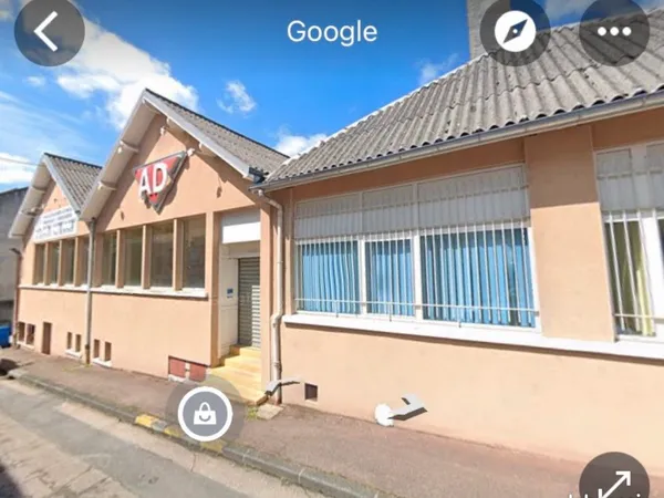 Bureau et espace de travail Location Limoges 1000m² 2400€