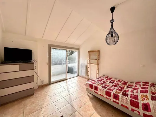 Location studio proche frontiere