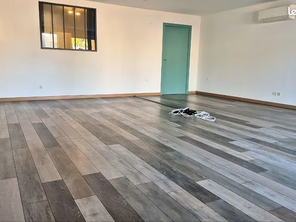 À LOUER : Local professionnel de 75 m² avec vitrine, Frontignan La Peyrade