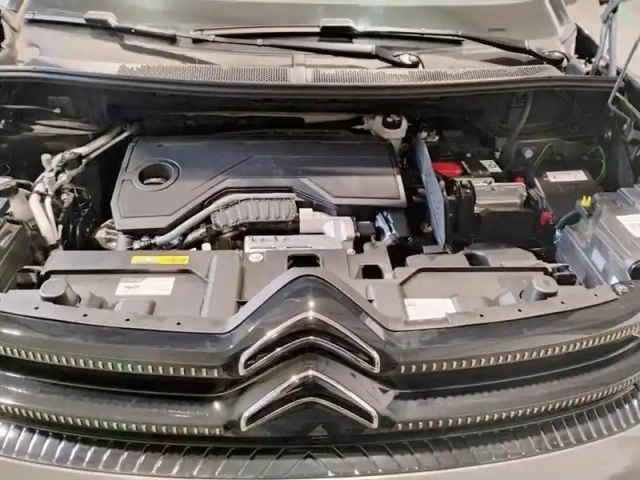 Citroën C5 Aircross hybride 145 e-dcs6 max — photo 7