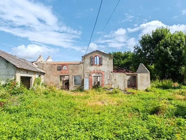 Maison avec hangar à rénover