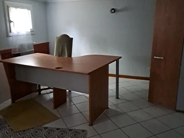 loue un étage dans une maison