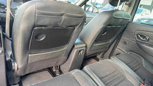 Renault Grand Scenic 1.6 dCi 130 - Bose Edition – 2015 – 131155 km – Diesel – Boîte Manuelle — photo 15