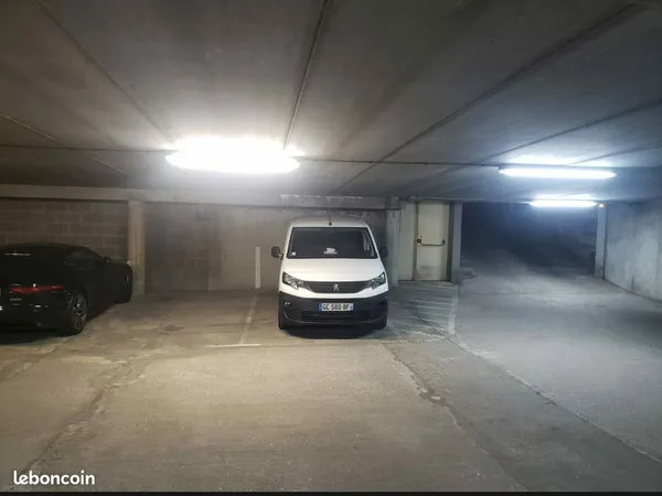 Place de parking souterrain sécurisée, place du Docteur Bichon, Angers