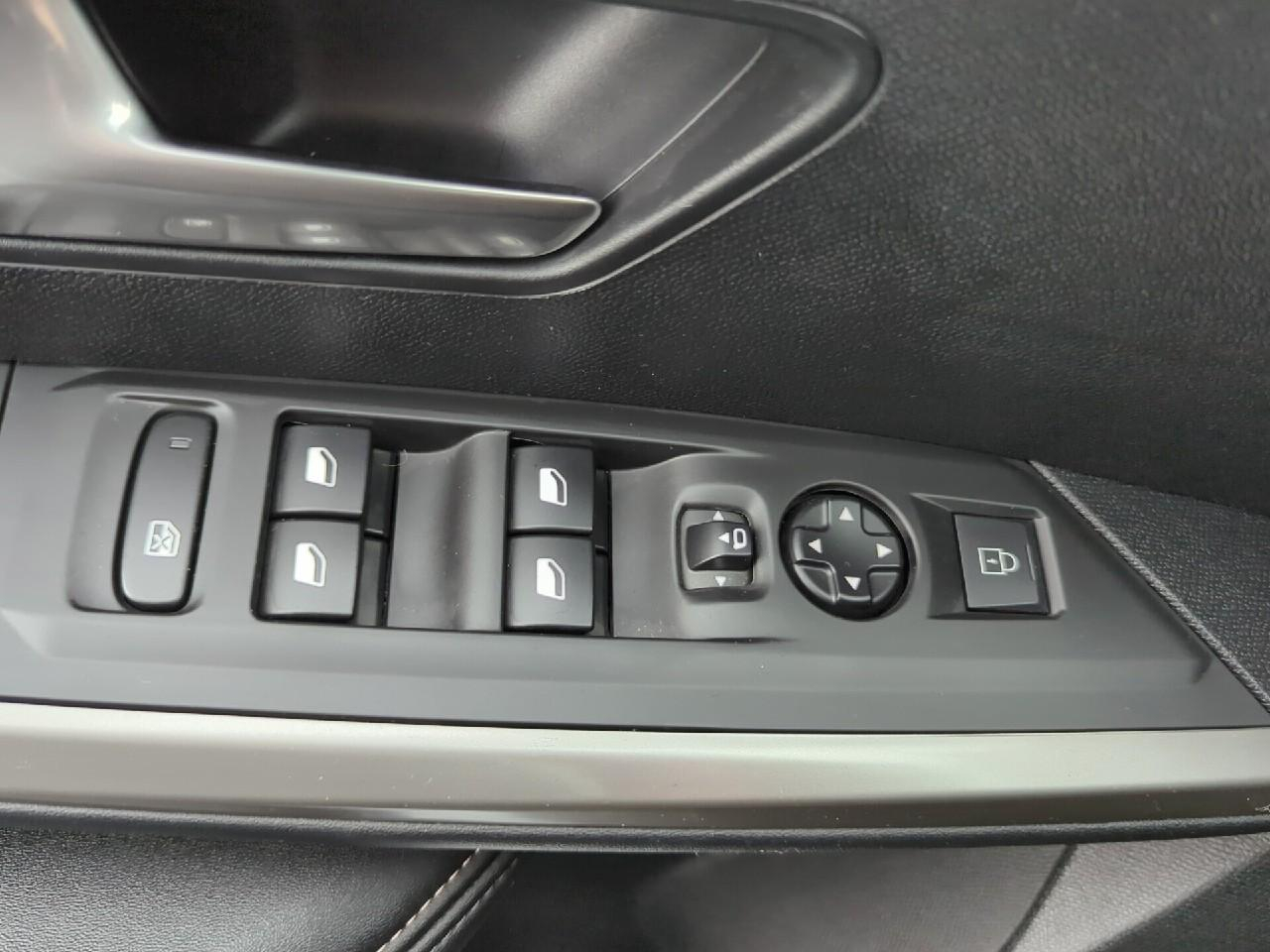 Peugeot 5008 hybrid 145 ch e-dcs6 allure — photo 27