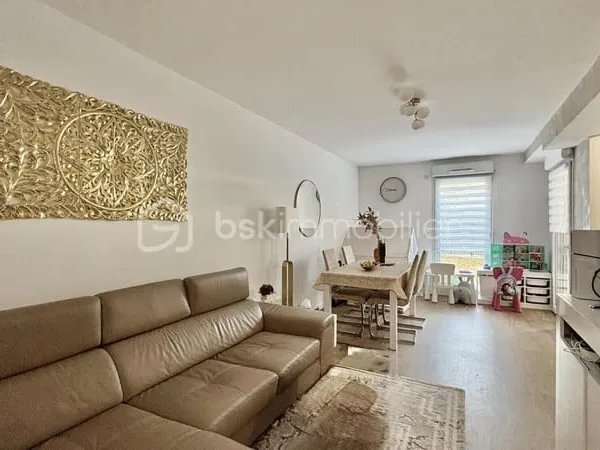 APPARTEMENT F3 AVEC JARDIN SUR LA COMMUNE DU BLANC-MESNIL (93150)