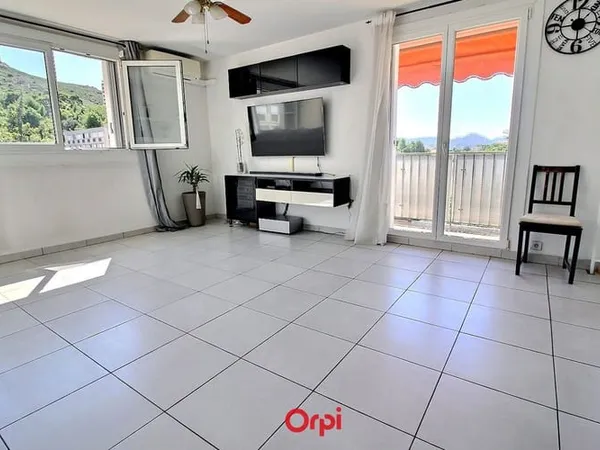 Appartement 4 pièces 77 m²