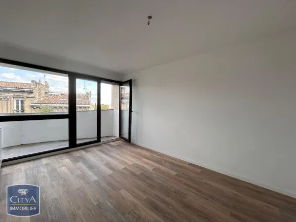 Studio 1 pièce 29 m²