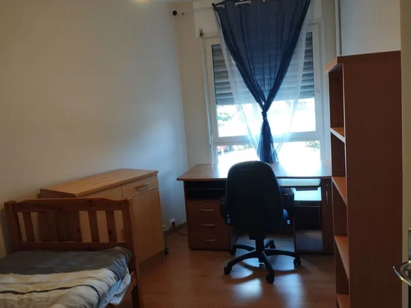 Chambre de 10m2 à louer sur Caen