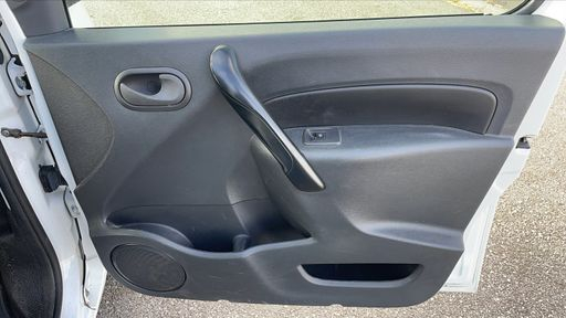 Renault Kangoo Express Fourgon 1.5 Blue dCi 115 - Business – 2020 – 165700 km – Diesel – Boîte Manuelle — photo 29