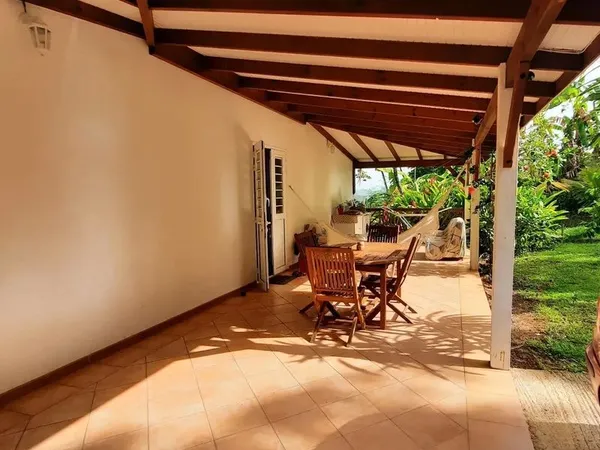 Haut de villa au François