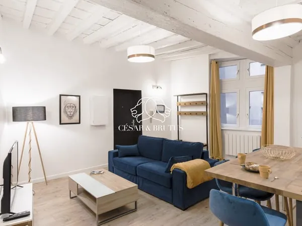 Appartement T2 de 43 m² Entièrement Refait à Neuf — Lyon 5€
