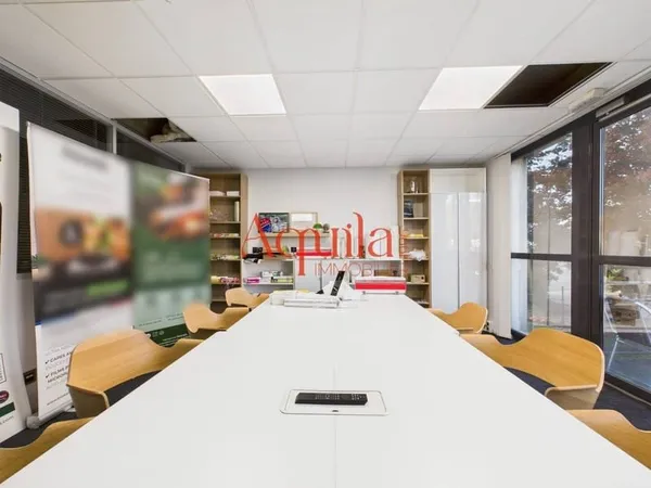 Bureaux 225 m²