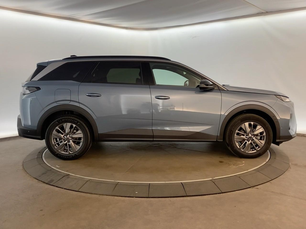 Peugeot 5008 hybrid 145 ch e-dcs6 allure — photo 4