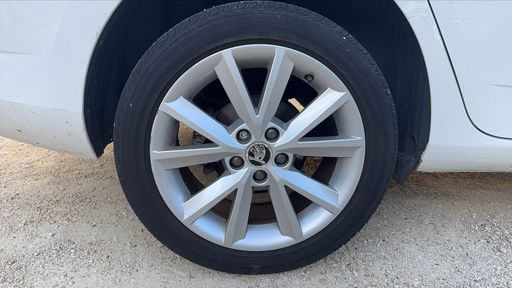 Skoda Fabia Combi 1.2 TSI 90 - Ambition – 2016 – 98168 km – Essence – Boîte Manuelle — photo 29