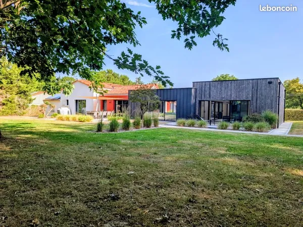 Gîte 12 pièces 277 m²