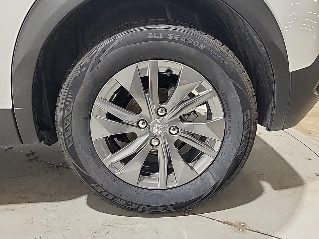 Peugeot 2008 puretech 100 s&s bvm6 style — photo 16