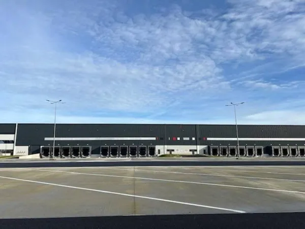 Local d’activité et entrepôt Location Oudalle   638€