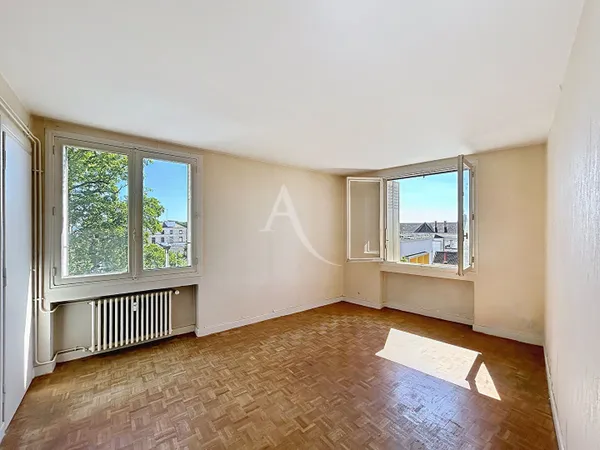 Appartement Macon 2 pièce(s) 65.70 m2